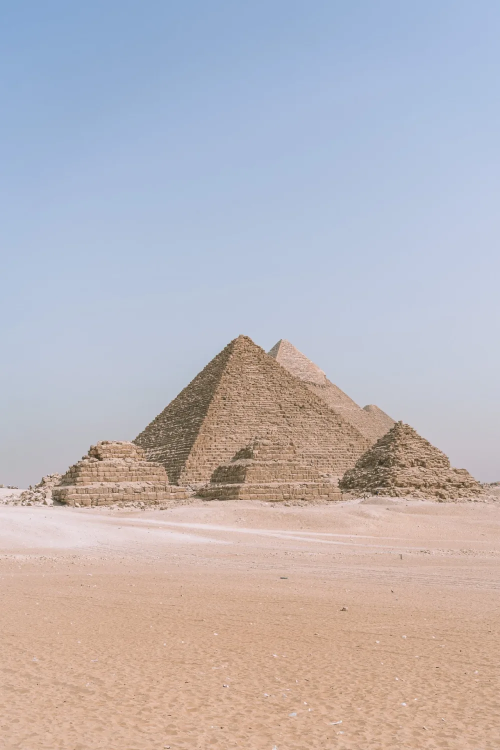 Visit The Pyramids of Giza without a guide + the 7 best viewpoints